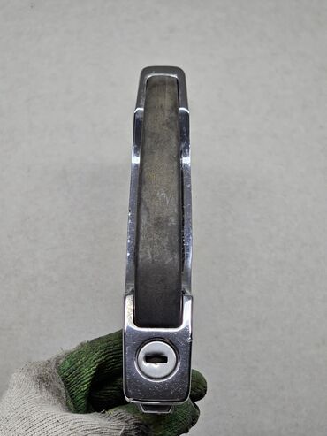 Дверные ручки: Передняя левая дверная ручка Дверная ручка Mercedes-Benz Б/у, Оригинал at lalafo.kg — 7 Дверные ручки: Передняя левая дверная ручка Дверная ручка Mercedes-Benz Б/у, Оригинал — 7