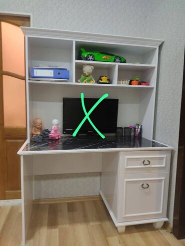 Ev üçün digər mallar: LaleYazi masasi 150 azn. Alinib 270 manata 🏡 Nerimanov 🚚 Əlavə