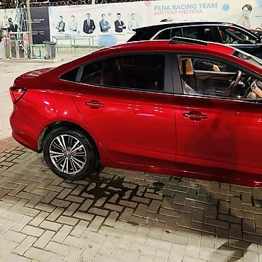 corolla 2018: Roewe i5: 2019 г., 1.5 л, Механика, Бензин, Седан — 9