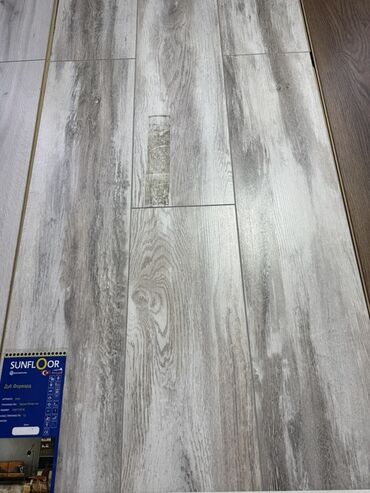 дерево для пола: Ламинат Sunfloor «Дуб Форрада» - Дизайн: светло-серый дуб с