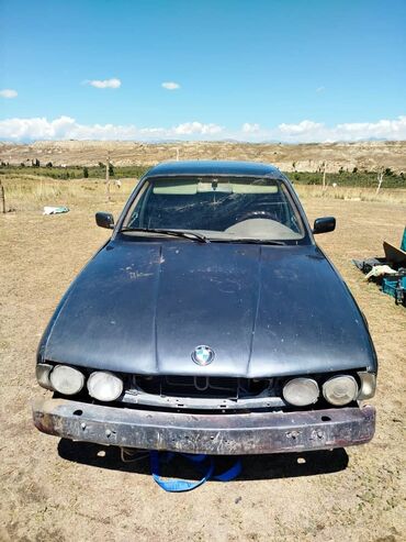 чехол для машины бу рядом хиёбони рӯдакӣ, душанбе: BMW 5 series: 1994 г., 2.5 л, Механика, Бензин, Седан