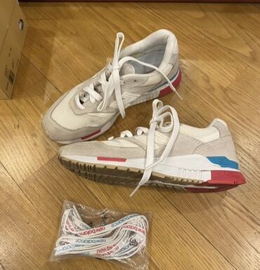 Krossovka ve ketlər: New Balance, Ölçü: 36, rəng - Bej, İşlənmiş lalafo.az -da Krossovka ve ketlər: New Balance, Ölçü: 36, rəng - Bej, İşlənmiş