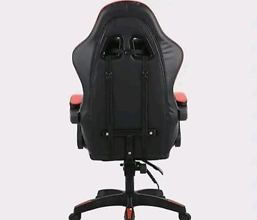 cipelarnik plasticni: Gaming stolica. Opremljen je ergonomskim dizajnom i udobnim jastucima — 2
