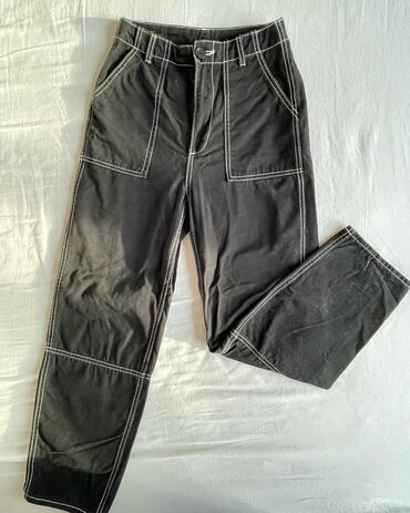 133 объявлений | lalafo.kg: Штаны H&M черные с белой строчкой. Вроде и обычные черные джинсы