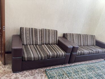 фрунзе карпинка: Бүктөмө диван, Колдонулган, Үчтүк, Кожзам