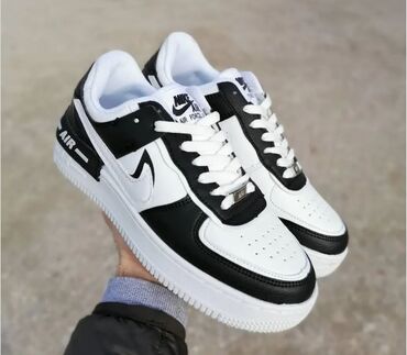 Patike: Nike air force shadow patike

Novo
Brojevi 36 do 46, zavisi od broja — 8