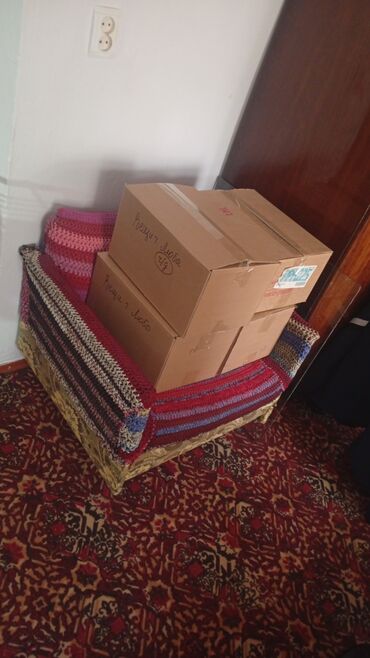 мебель для телевизор: Отдам почти даром.Винтажный мебельный комплект для гостиной Состав: -