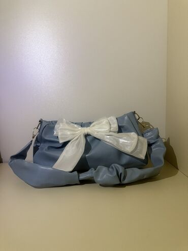 qizil halqa sirqalar: Çiyin çantası