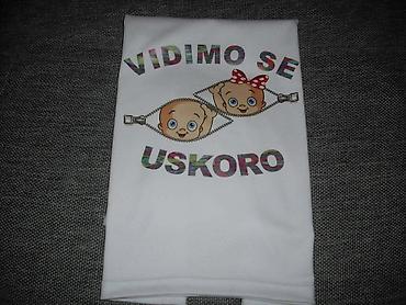 Majice kratkih rukava: Trudničke bele majice sa štampom – udobne i duhovite. Model kratki — 16