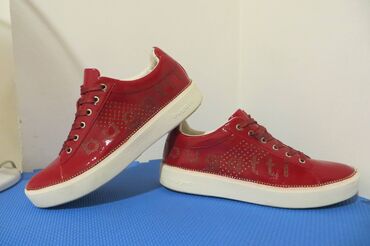 nine west нови сад слике: Trainers, Bugatti, size - 42