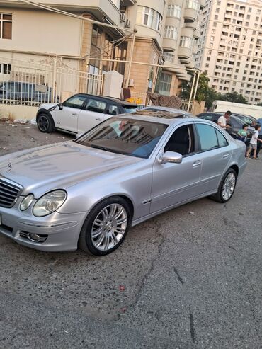 Mercedes-Benz E 300: 3 л | 2007 г. Седан
