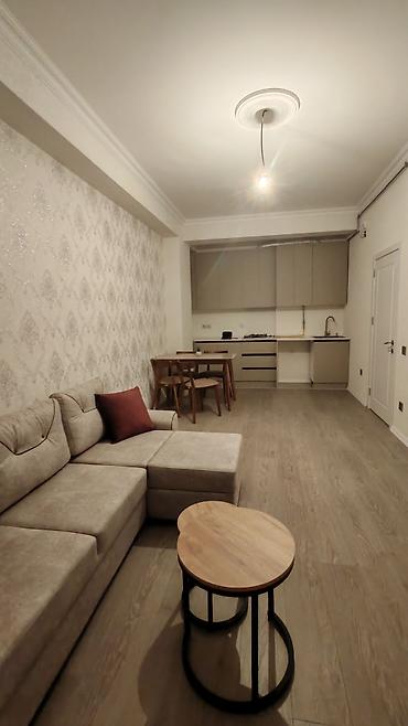 nabran kirayə ev: Xirdalanda Kristal 1de kehne bazara yaxın yeni binada 2otaqlı mənzil — 1