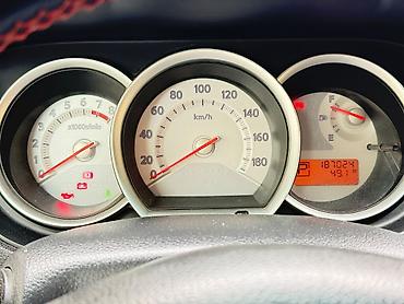 mersedes e klass: Nissan Tiida: 1.5 l | 2011 il Hetçbek — 4