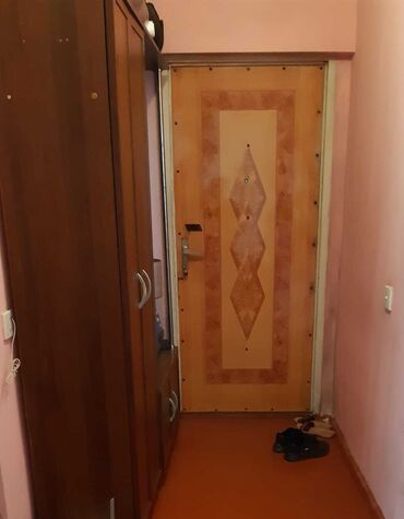 Dolablar: Açılan, 2 qapılı Düz dolab, Qarderob, paltar dolabı