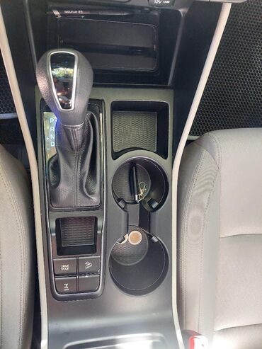 Hyundai: Hyundai Tucson: 2 l | 2017 il Krossover — 7