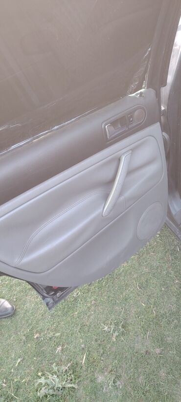 Volkswagen: Volkswagen Passat: 1.8 l | 2001 il Sedan — 9