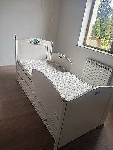 tek qrafat: Uşaq/yeniyetmə çarpayısı + döşək - Üslub: açıq ağac rəngində, başlıq — 5