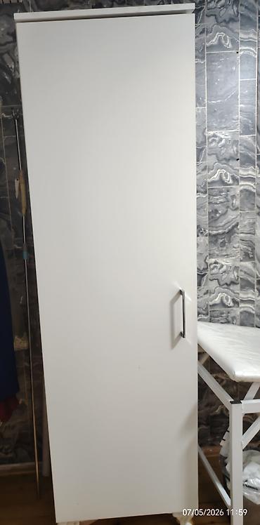 guzgu salon: Skaf80m
Kreslo 160m,140m
2 balaca şkaf biryerdə 50m — 1