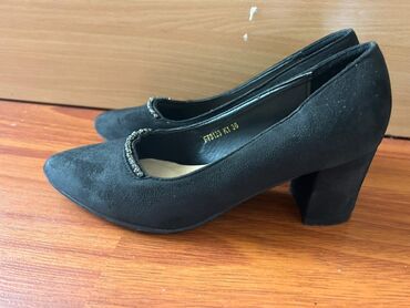 черные каблуки: Туфли 36, цвет - Черный
