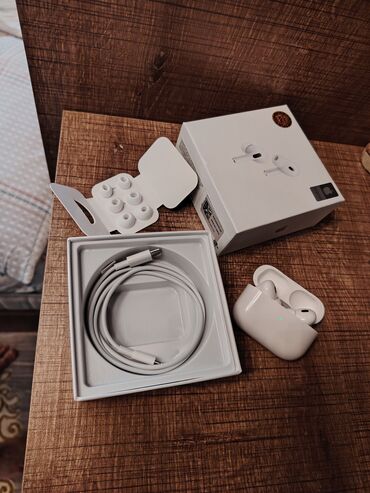 Qulaqcıqlar: İşlənmiş Simsiz (Bluetooth) Qulaqcıqlar, Apple, rəng - Ağ
