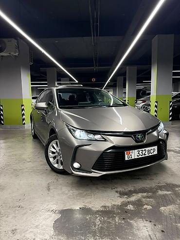 byd e3: Toyota Corolla: 2020 г., 1.8 л, Автомат, Гибрид, Седан — 1