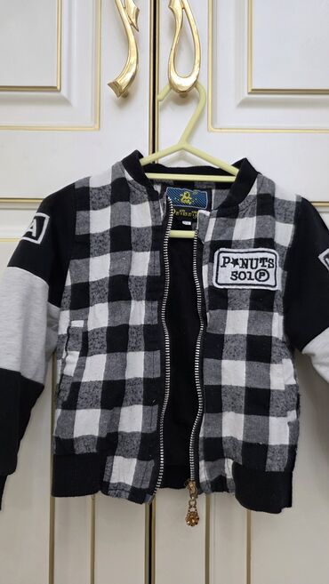 Верхняя одежда: Покупали в Корее. Смешная цена.Размер 100.Детская куртка-бомбер на — 3