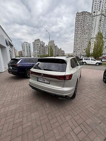 Volkswagen Touareg – premium SUV - Geniş və iri gövdəli kuzov, arxa