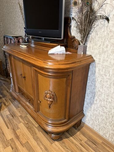 Aristonlar: Məhsullar: qaz su qızdırıcısı və yağlı radiator 1) Qaz su qızdırıcısı — 18