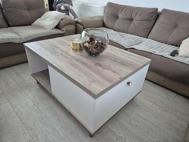 Stolovi: Klub sto sa skrivenim odlaganjem - Materijal: oplemenjena iverica — 9