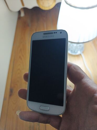 Apple iPhone: Samsung Galaxy S4 Mini Plus, 8 ГБ, цвет - Белый