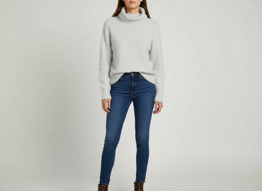 Swetry: Sweter damski, rozmiar S