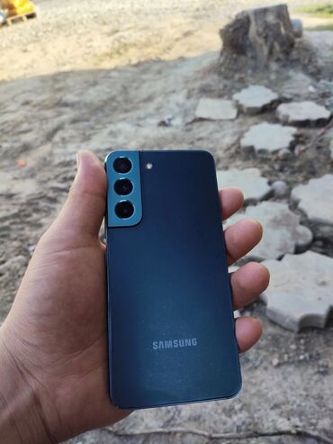 самые красивые телефонные номера: Samsung Galaxy S22, түсү - Көк
