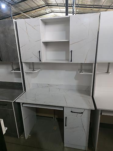 silver kitchen: Компактный кухонный модуль со столешницей под мрамор. Состав и — 1