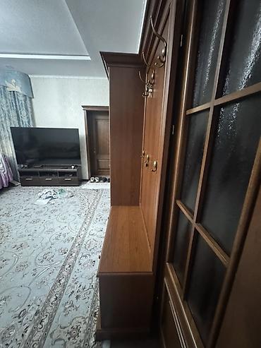 мебел шкаф бу: Прихожая гарнитура в отличном состоянии имеется обувной отдел и полки — 4