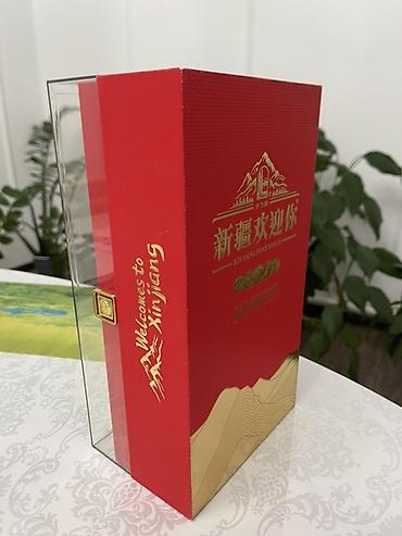 семичка джин: Подарочный китайский байцзю Yilite Xinjiang 52% 500ml / 伊力特 新疆欢迎你 白酒 — 3
