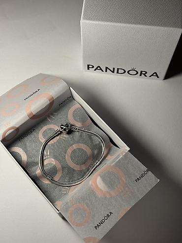 Setovi nakita: Pandorine narukvice,prsten i privesci, dobavljamo iz eu sve je — 10