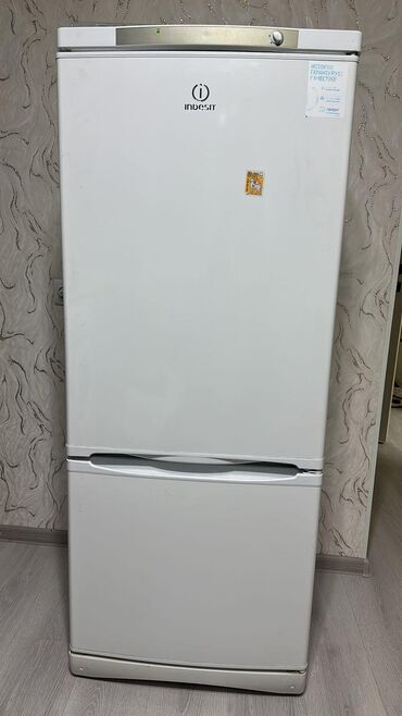 холодильник indesit: Холодильник Indesit, Б/у, Двухкамерный