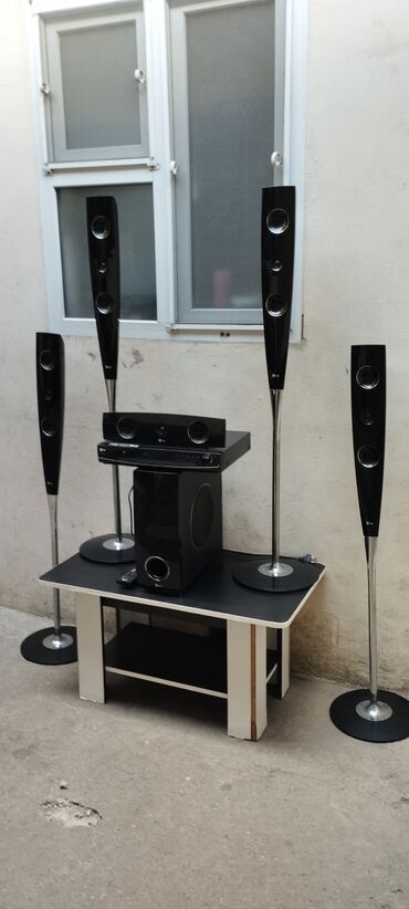 Musiqi mərkəzləri: LG ev kinoteatrı – 5.1 akustik sistem Komplekt: - 4 ədəd hündür — 2