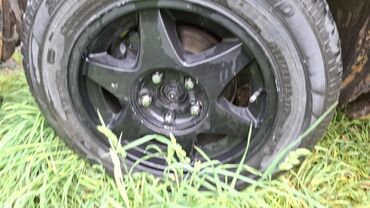 Nissan: Nissan : 1988 г., 2 л, Механика, Бензин, Седан — 10