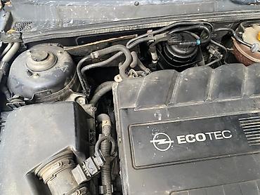 Used Cars: Opel Signumn, tamno siva metalik, 5 vrata. Glavne karakteristike: - — 8