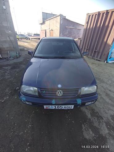 Volkswagen: Volkswagen Vento: 1993 г., 1.8 л, Седан — 7
