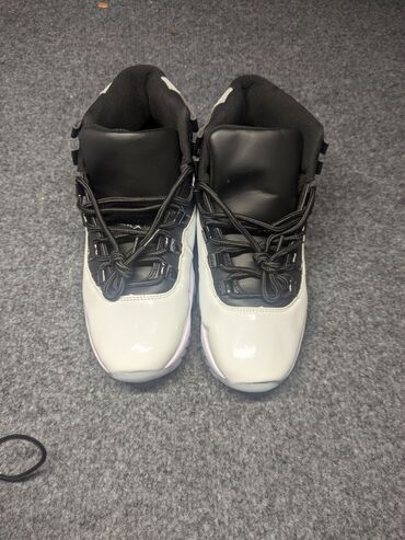 air jordan: Мужские кроссовки, 43, Air Jordan, Новый, цвет - Черный, Бесплатная доставка