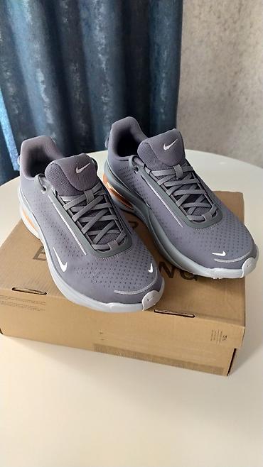 Кроссовки и спортивная обувь: Кроссовки Nike (USA) Размер 40,5 - 41. - Подошва: амортизирующая at lalafo.kg — 2 Кроссовки и спортивная обувь: Кроссовки Nike (USA) Размер 40,5 - 41. - Подошва: амортизирующая — 2