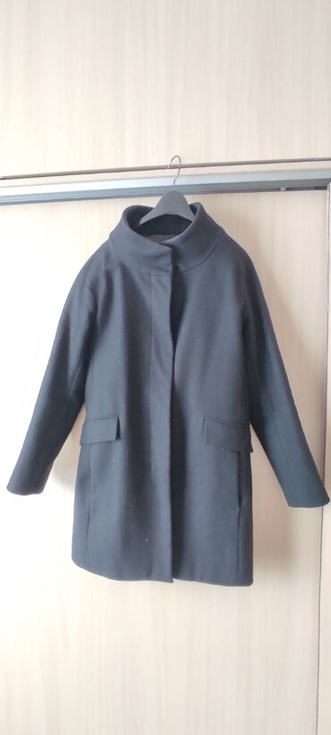 чёрное пальто оверсайз zara: Пальто, XS (EU 34)