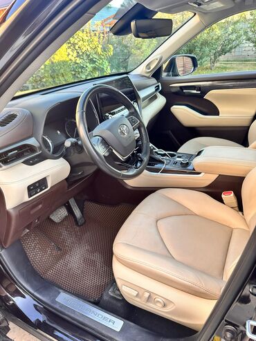 Toyota: Toyota Highlander: 2020 г., 3.5 л, Вариатор, Бензин, Кроссовер — 3