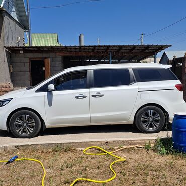 машину авто: Kia Carnival: 2019 г., 2.2 л, Автоматические, Дизель, Минивэн