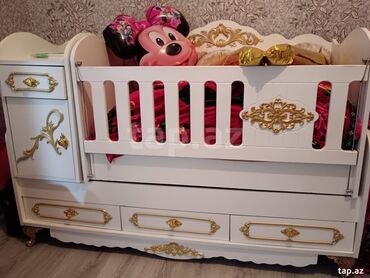 tek kravat islenmis: Oğlan və qız üçün, İşlənmiş, Çarpayı, Matras ilə, Siyirməli