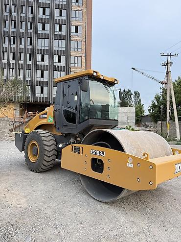 прокат формы: Аренда дорожного вибрационного катка XCMG XS163J - Масса 16 тонн - — 4