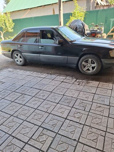продаю связи с переездом: Mercedes-Benz W124: 1989 г., 2.3 л, Механика, Бензин, Седан