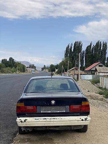 нур мото: BMW 5 series: 1992 г., 2.5 л, Механика, Бензин, Седан — 4